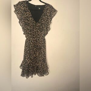 TOMMY HILFIGER Georgette Floral FLUTTERING V-Neck Dress  Size: 22W